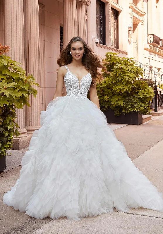 2525 Elegant Bridal Gown