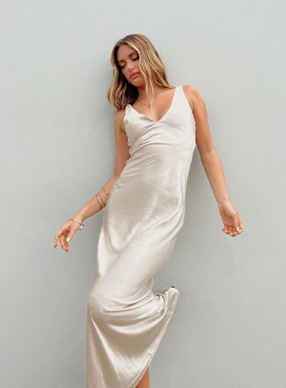 Norma Maxi Dress Champagne Must-have maxi dresses for this season